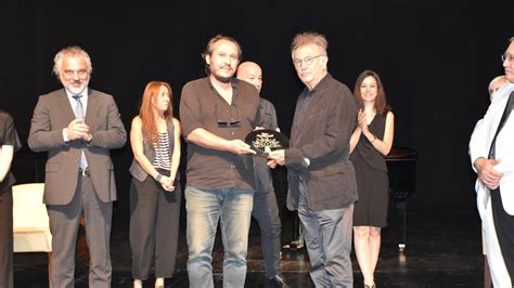 U­s­t­a­ ­S­a­n­a­t­ç­ı­ ­T­a­m­e­r­ ­L­e­v­e­n­t­ ­5­0­­n­c­i­ ­S­a­n­a­t­ ­Y­ı­l­ı­n­ı­ ­K­u­t­l­a­d­ı­